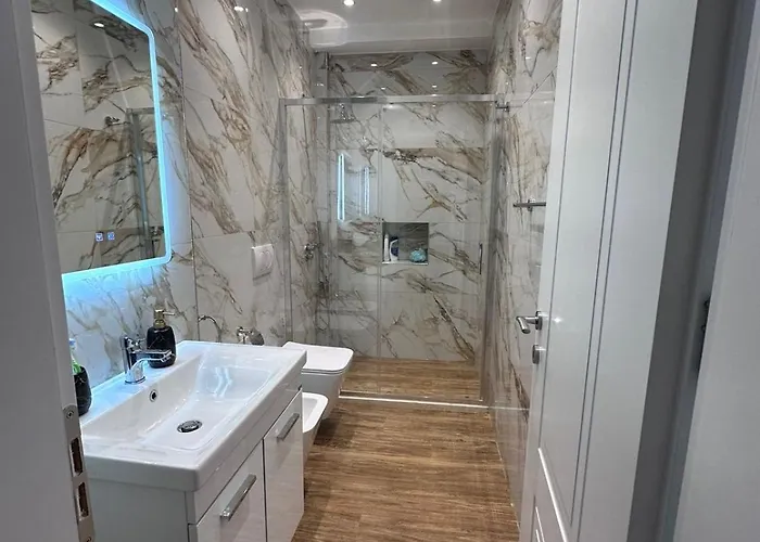 Klama Luxury Lägenhet *